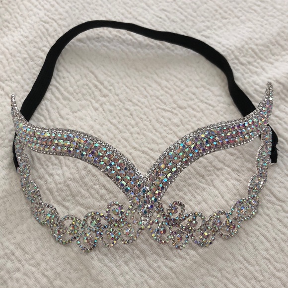 NATASHA ACCESSORIES Iridescent Crystal Eye Mask - Picture 2 of 3